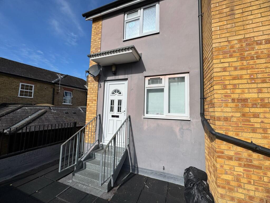 Main image of property: Station Road, Addlestone, Surrey, KT15