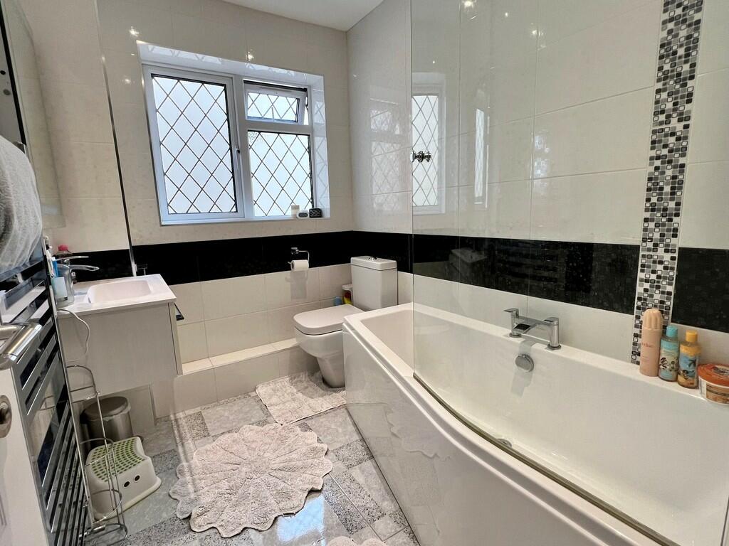 Additional property image - Cucklington Gardens, Muscliff, Bournemouth