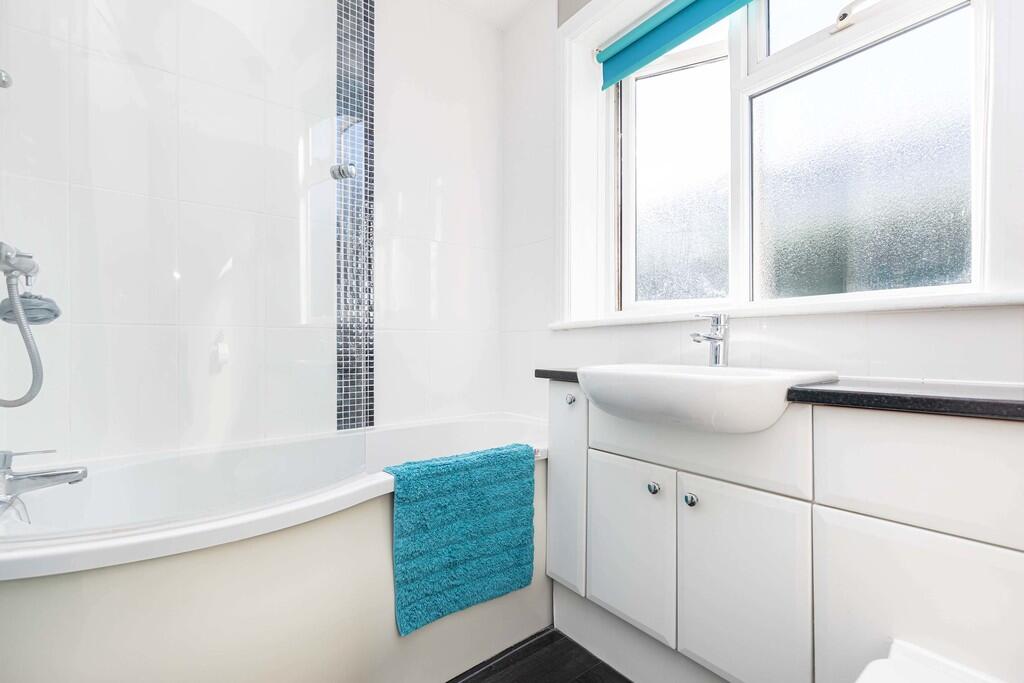 Additional property image - Harewood Avenue, Bournemouth