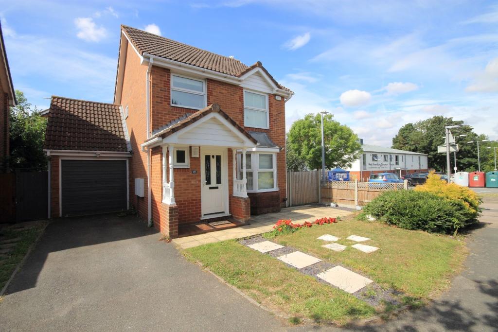 3 bedroom detached house for sale in Bysing Wood Road, Faversham, ME13