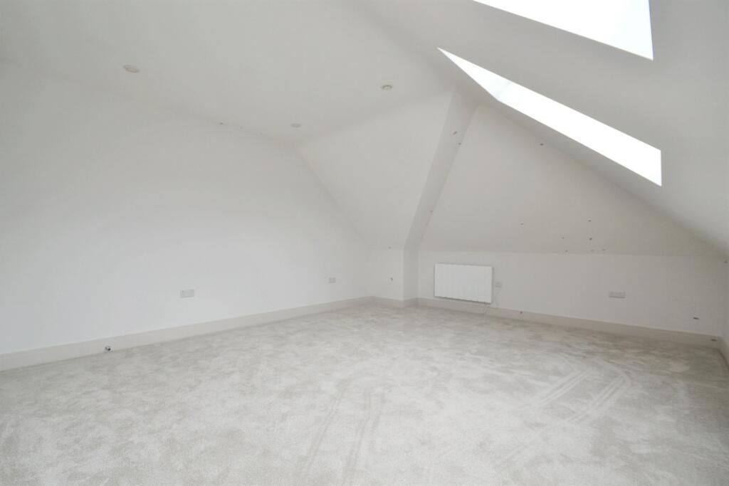Additional property image - Broadstone