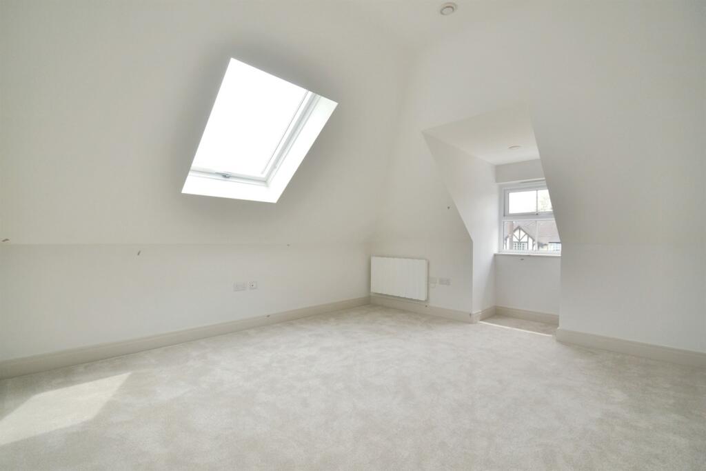 Additional property image - Broadstone