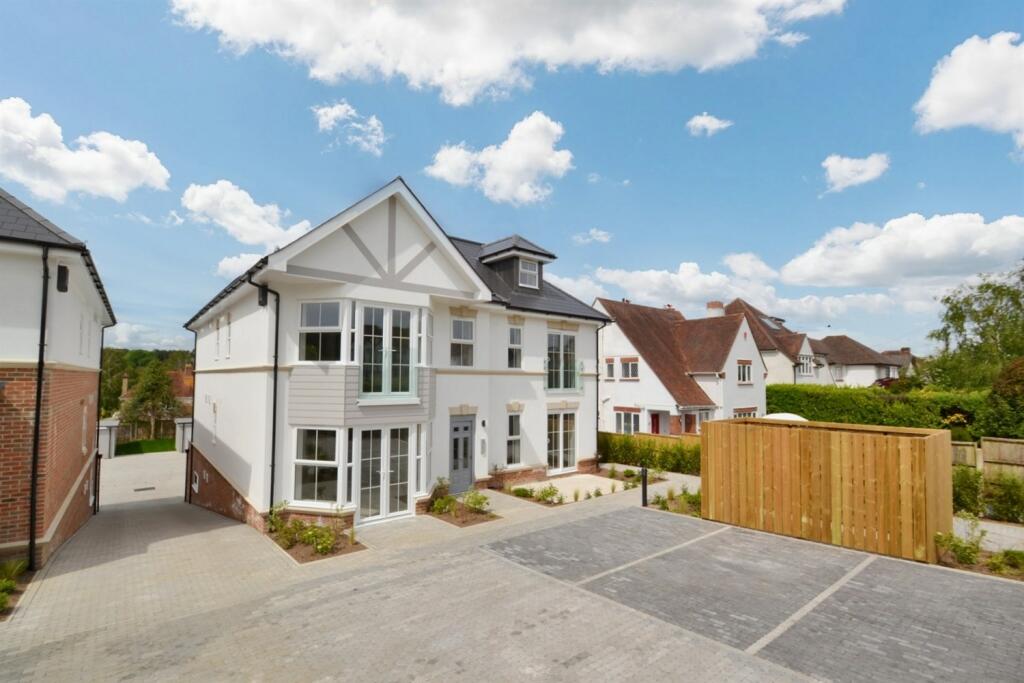 Additional property image - Broadstone