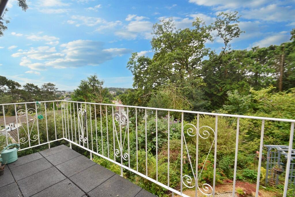 Additional property image - Broadstone