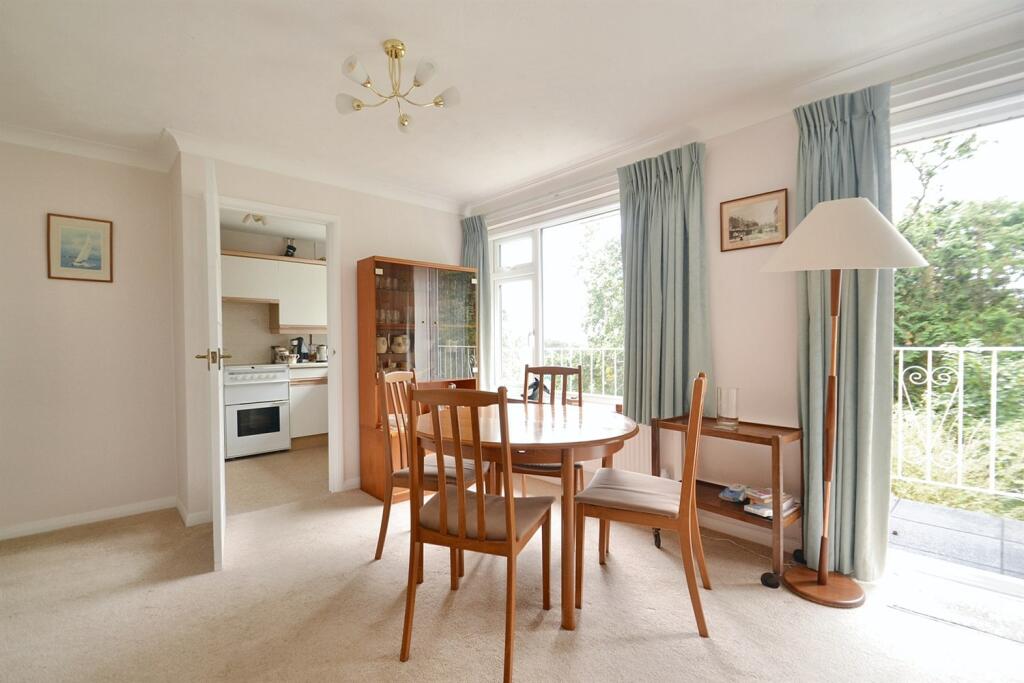Additional property image - Broadstone