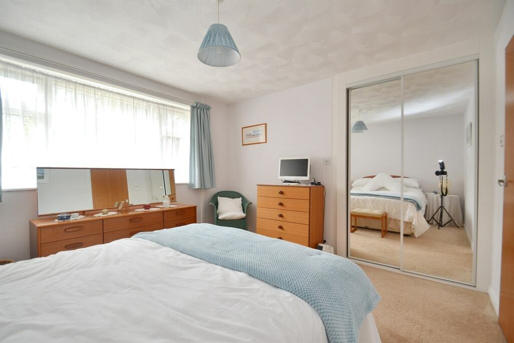 Additional property image - Broadstone