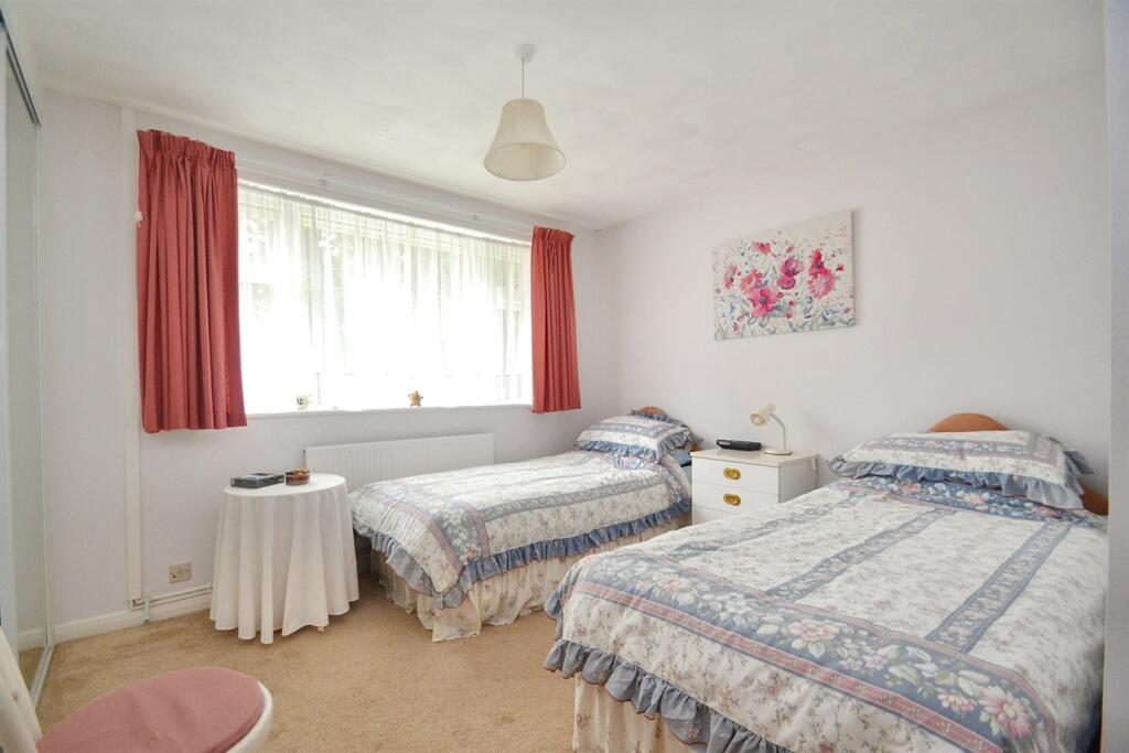 Additional property image - Broadstone