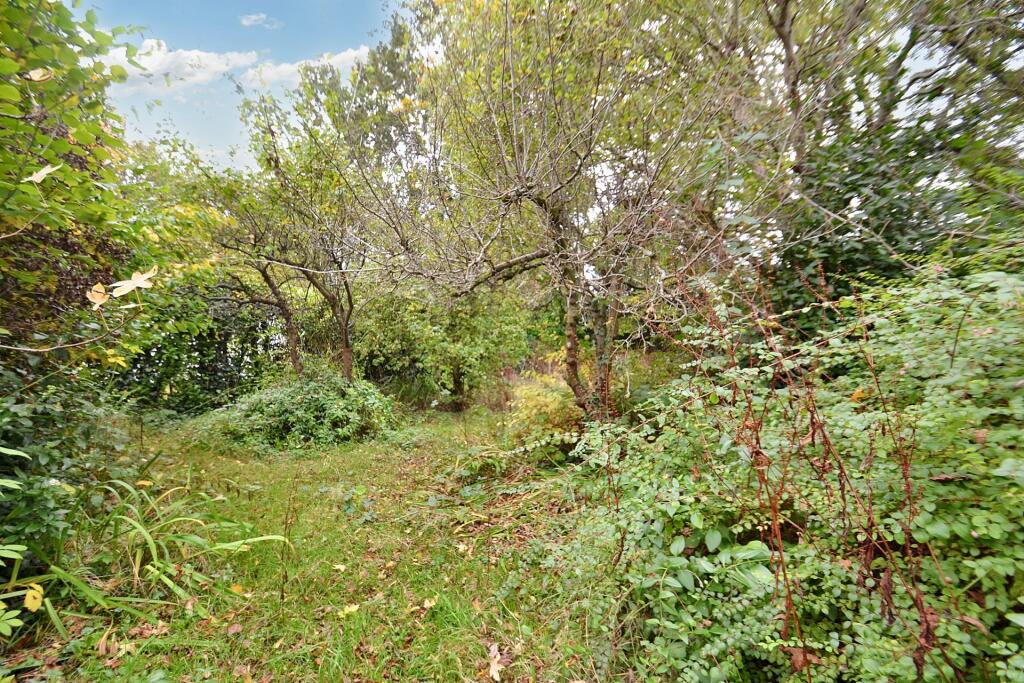 Additional property image - Broadstone