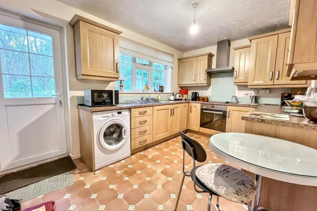 Additional property image - Broadstone