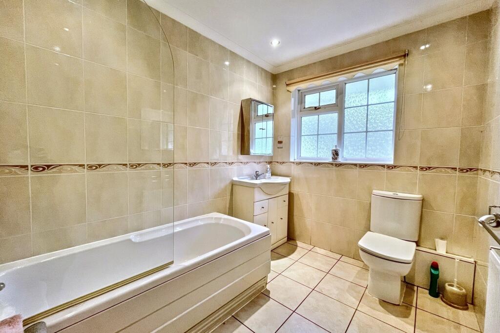 Additional property image - Broadstone