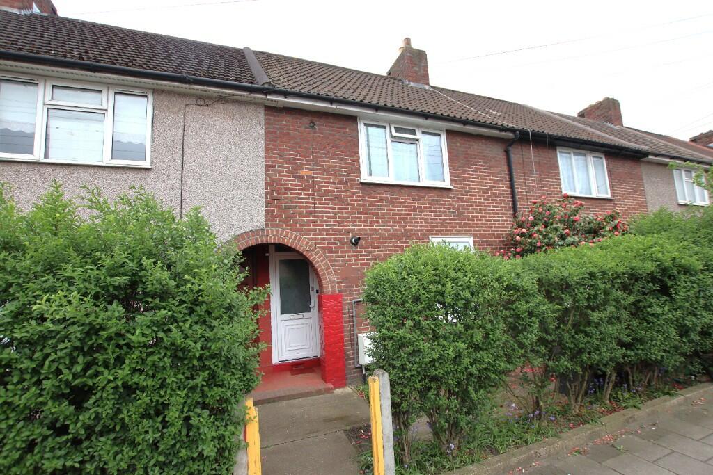 2 Bedroom Terraced House For Sale In Woodward Road Dagenham London Rm9