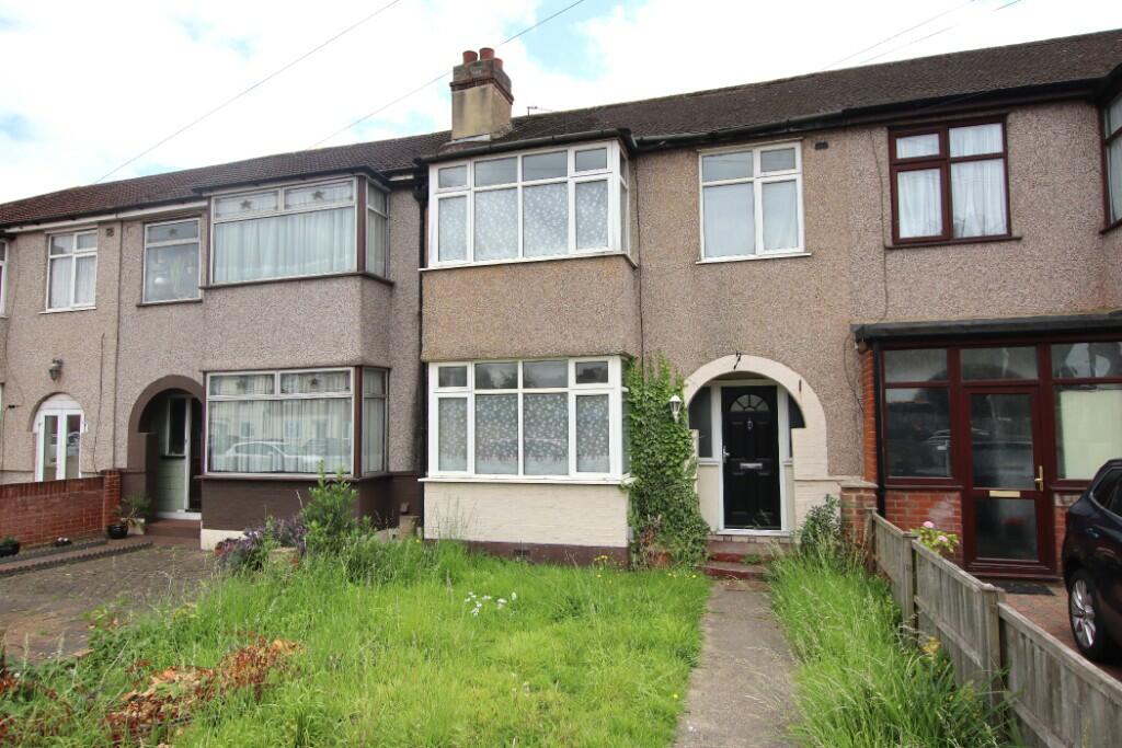3 bedroom terraced house for rent in Dagenham Road, Dagenham, London, RM10