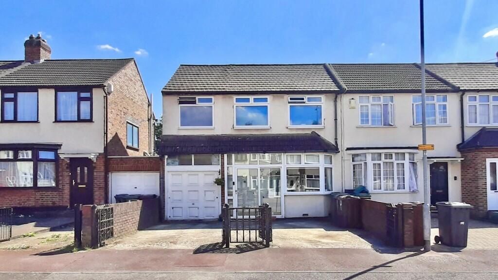 Main image of property: Mayswood Gardens, Dagenham, London, RM10