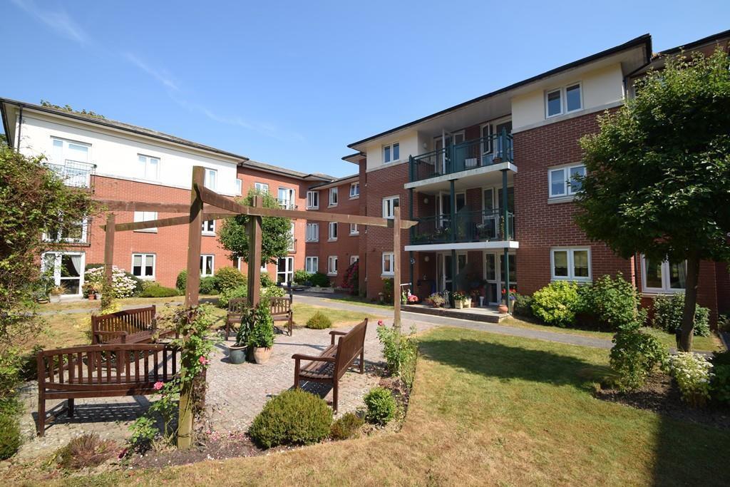 1 bedroom flat for sale in Bridport, DT6