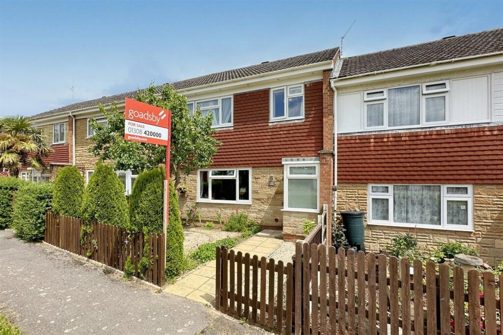 3 bedroom terraced house for sale in Bridport, DT6