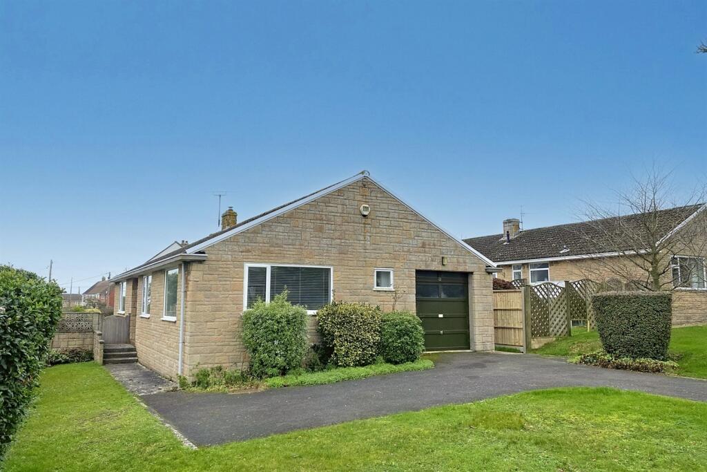2 bedroom detached bungalow for sale in Shipton DT6