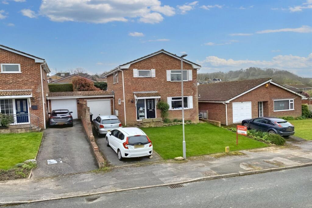 3 bedroom detached house for sale in Bridport, DT6