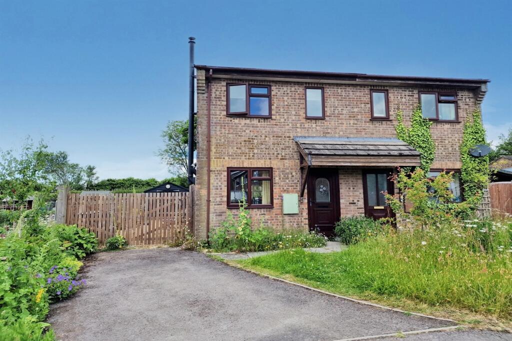 2 bedroom semidetached house for sale in Bridport, DT2