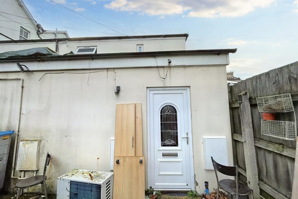 Studio flat for sale in BH1