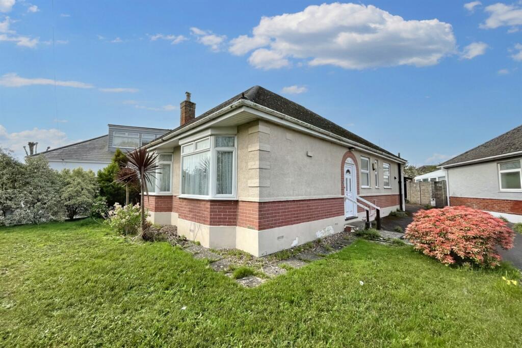 3 bedroom detached bungalow for sale in Iford, BH6