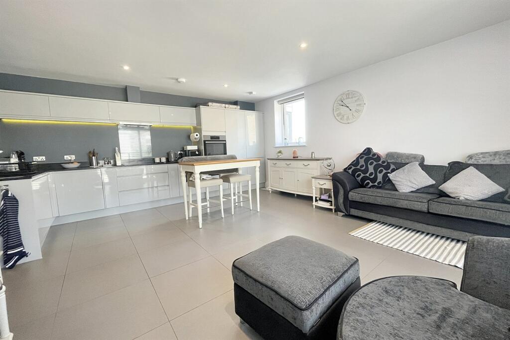 Additional property image - Southbourne