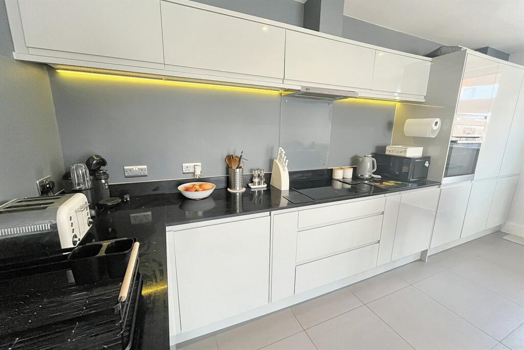 Additional property image - Southbourne