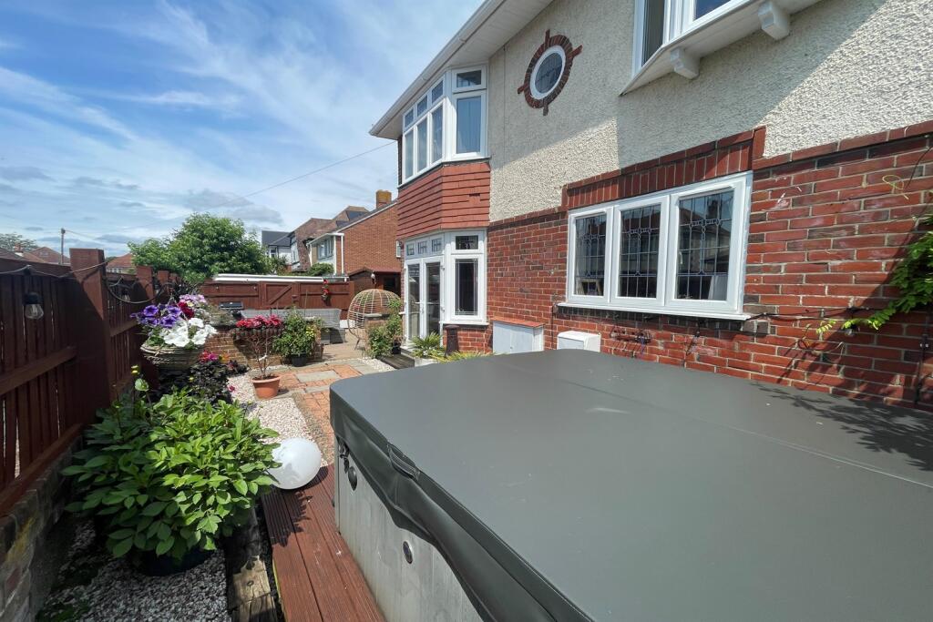 Additional property image - Tuckton