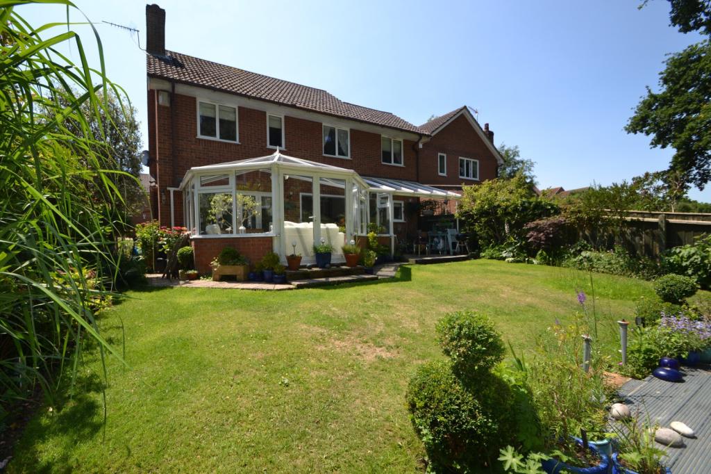 4 bedroom detached house for sale in Corfe Mullen, BH21