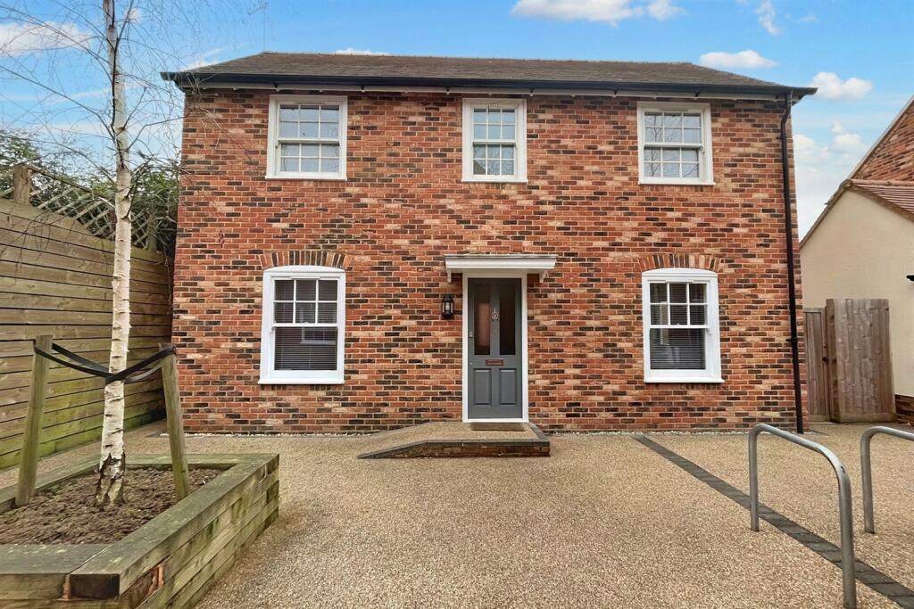 2 bedroom detached house for sale in Fordingbridge, SP6