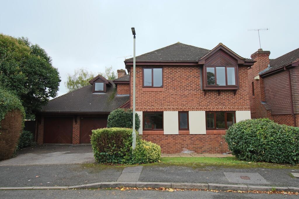 4 bedroom detached house for sale in Cox Green Area, Maidenhead, SL6