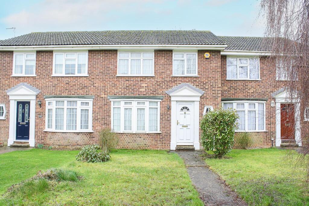 3 bedroom terraced house for sale in Beverley Gardens, Maidenhead, SL6
