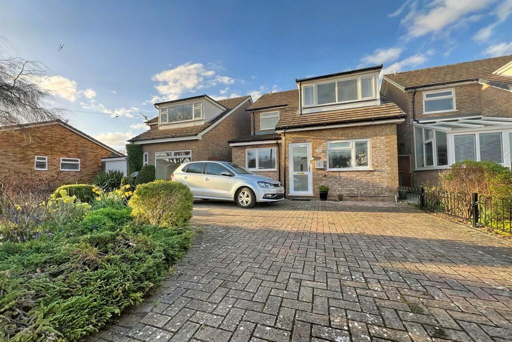 3 bedroom detached house for sale in Harnham, SP2