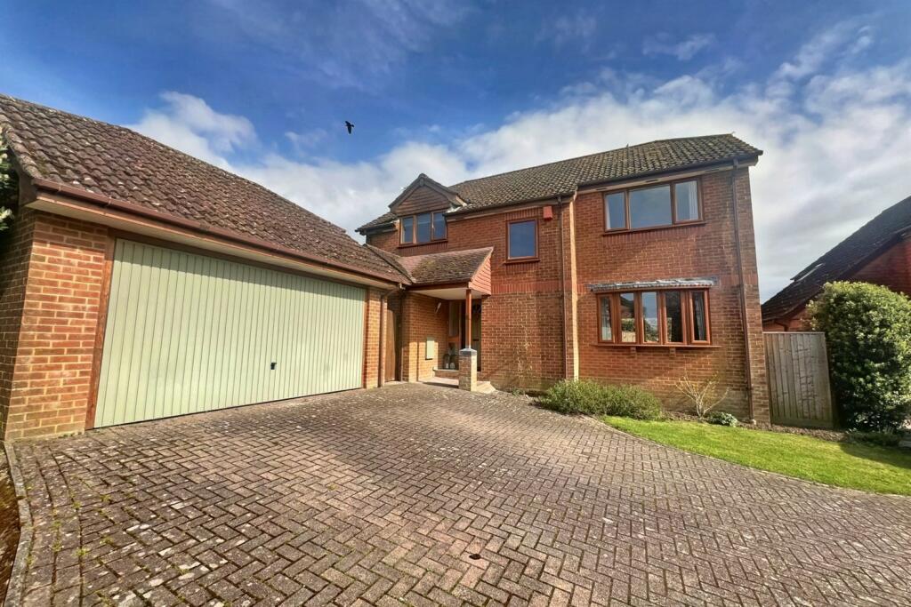 4 bedroom detached house for sale in Sixpenny Handley, SP5