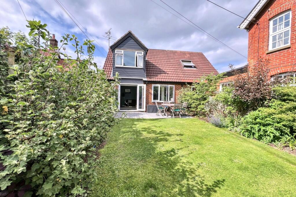 Main image of property: Redlynch