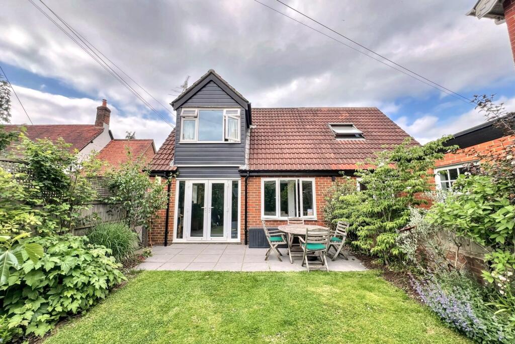 Main image of property: Redlynch