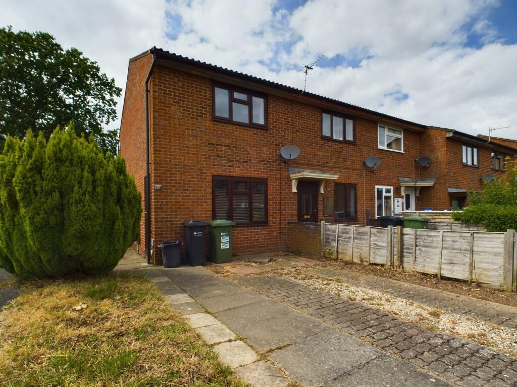2 bedroom terraced house for sale in Grampian Close, Hereford, HR4