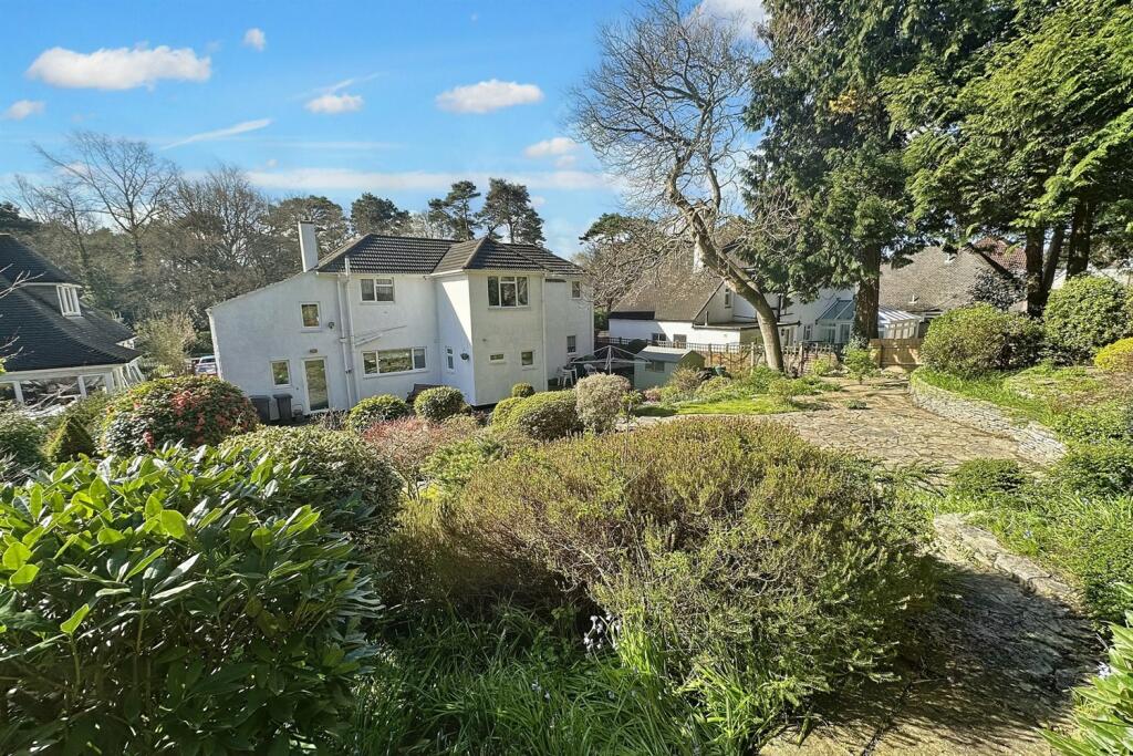 4 bedroom detached house for sale in Queens Park, BH8