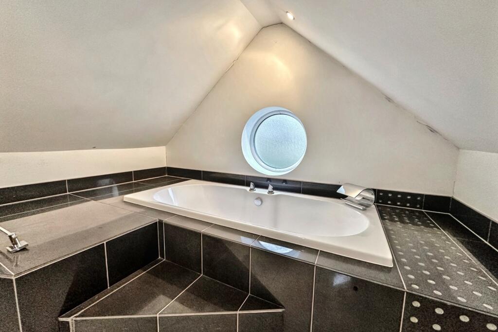 Additional property image - Kinson
