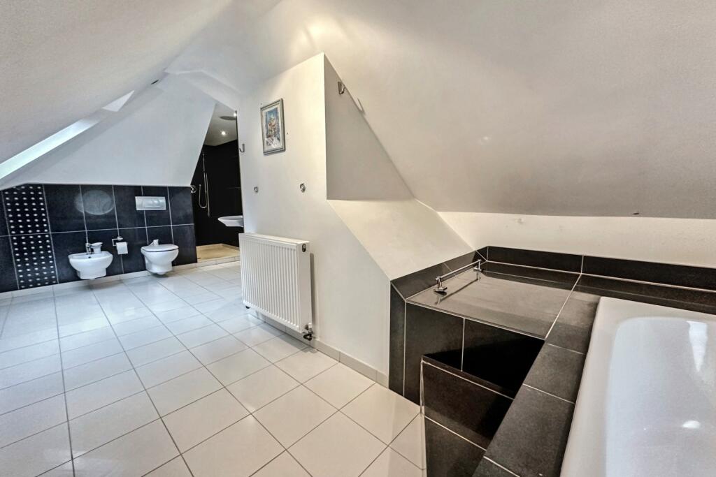 Additional property image - Kinson