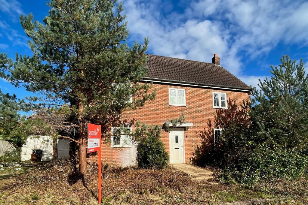 4 bedroom detached house for sale in Verwood, BH31