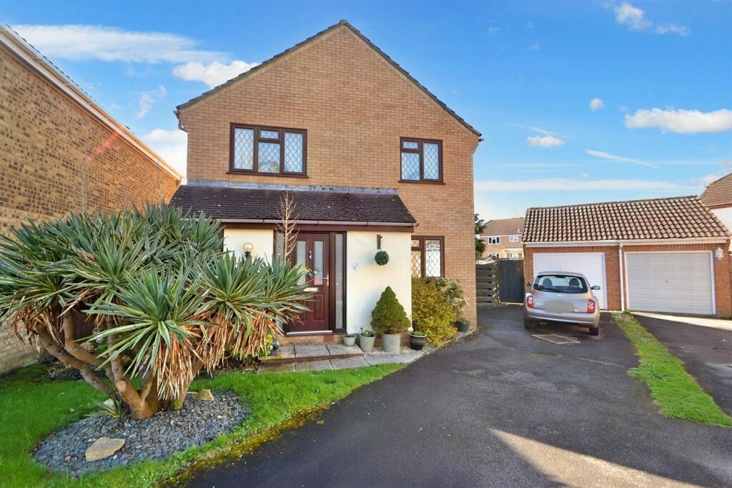 4 bedroom detached house for sale in Verwood, BH31