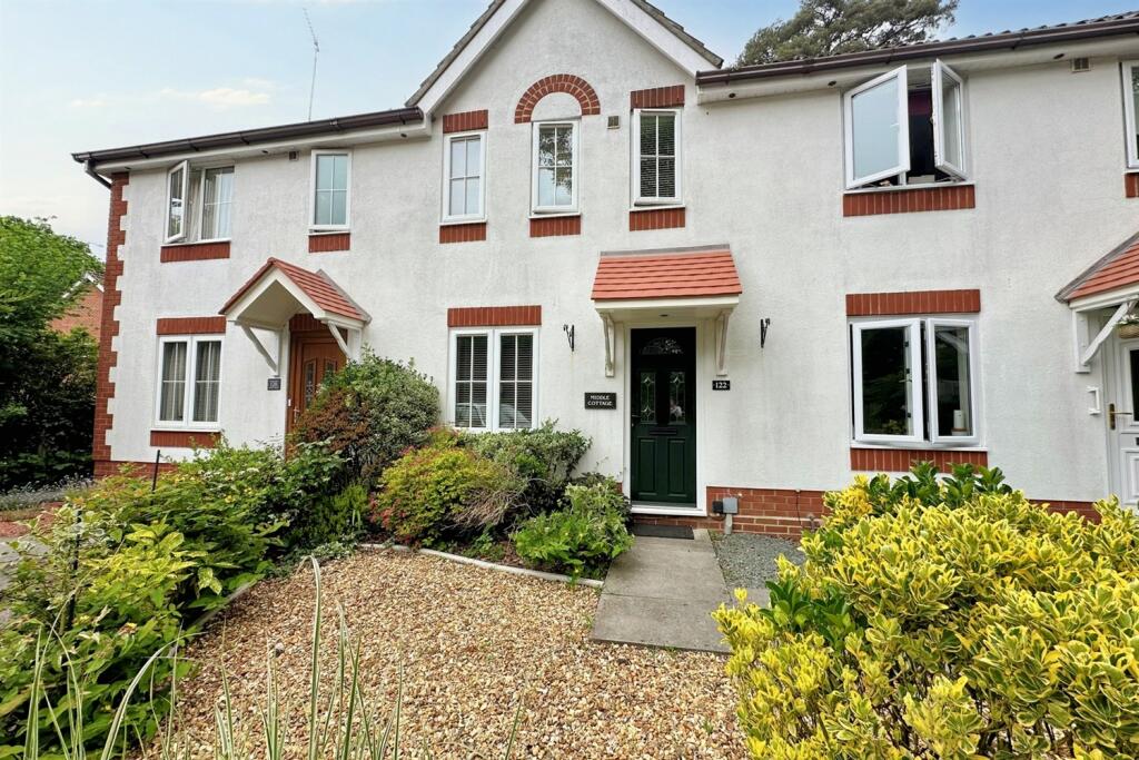 2 bedroom terraced house for sale in Verwood, BH31