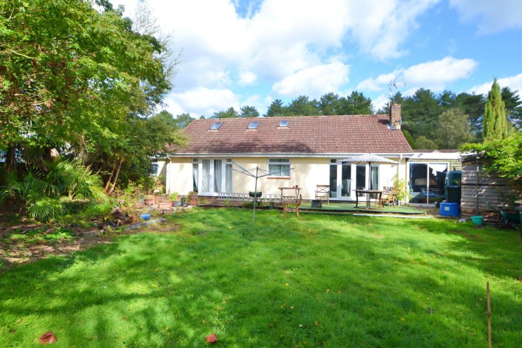 2 bedroom bungalow for sale in Verwood, BH31