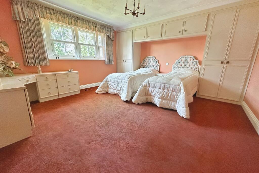 Additional property image - Ferndown