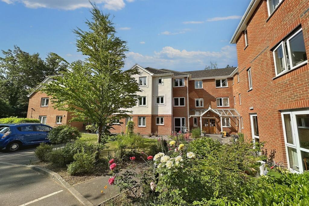 1 bedroom retirement property for sale in Ferndown, BH22