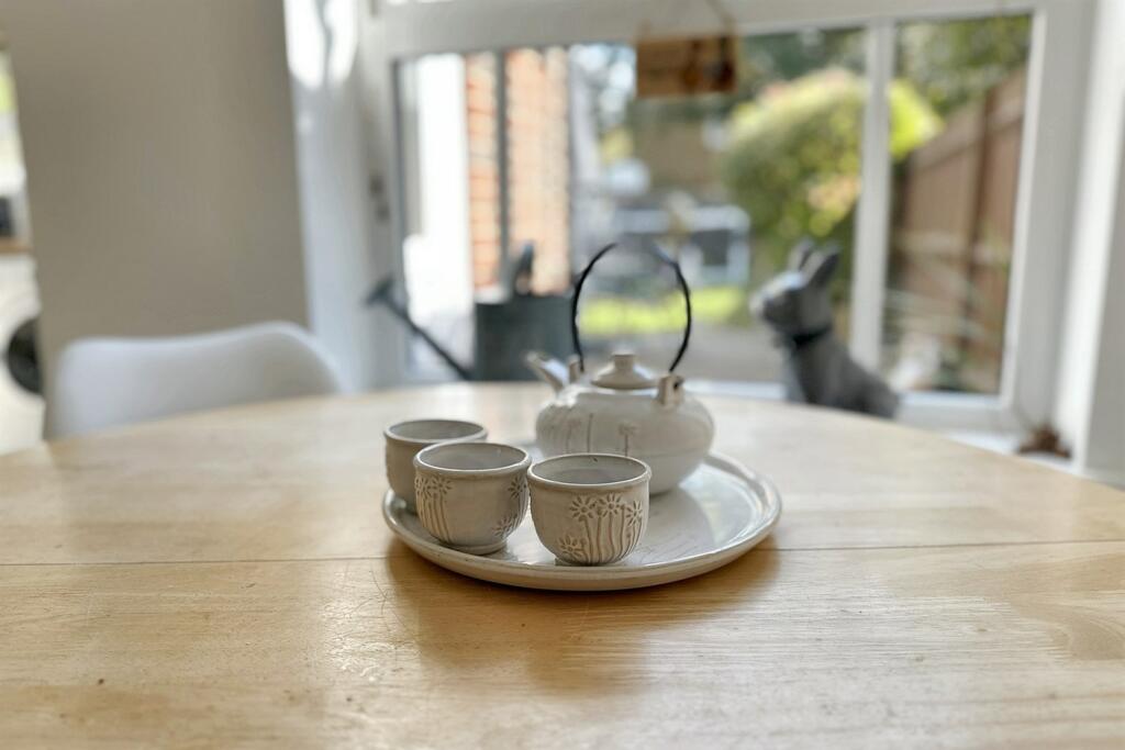 Additional property image - Camelias