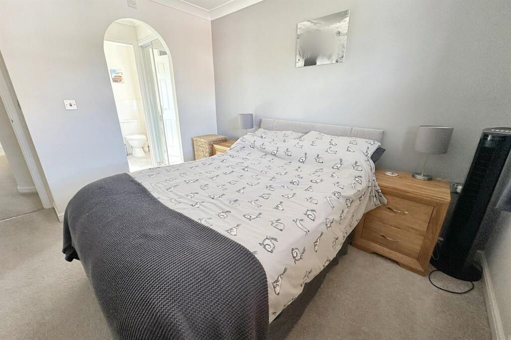 Additional property image - Camelias