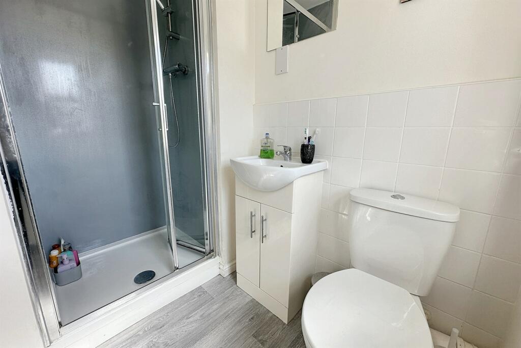 Additional property image - Camelias