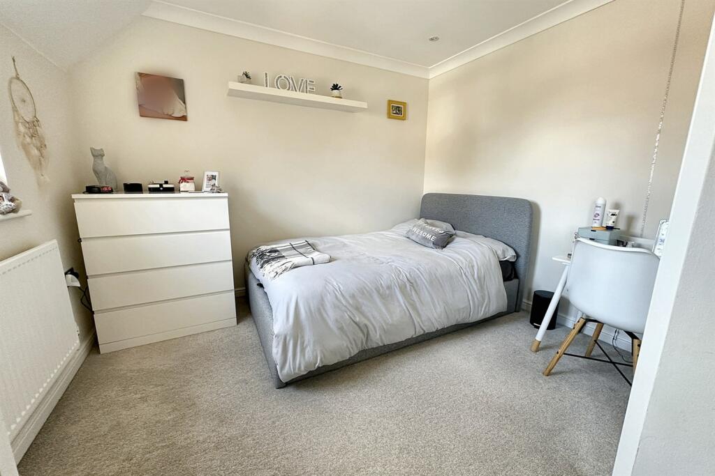 Additional property image - Camelias
