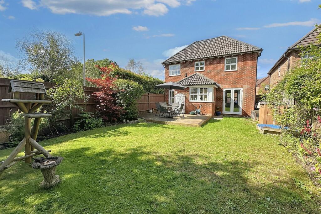 Additional property image - Camelias